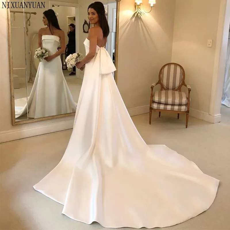 

Simple A-line Wedding Dresses Strapless Chapel Train Satin Bridal Gowns Backless Vestido De Noiva Charming Robe De Mariee