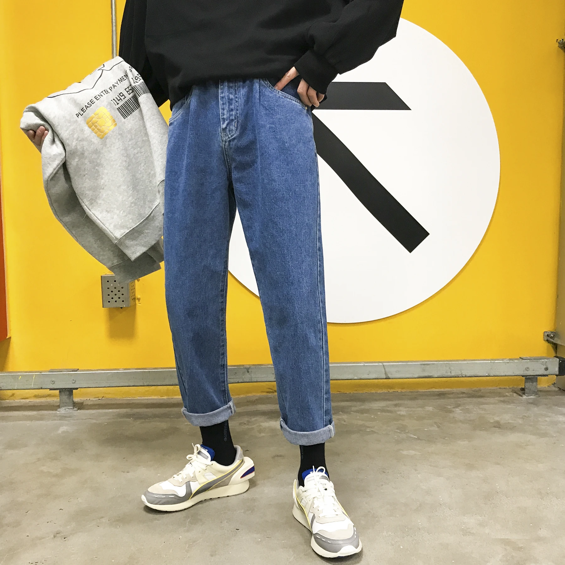 2019 Spring Mens Fashion baggy homme biker Jeans Men Straight Mens Casual Denim Jeans Male Trouser Pant Loose Solid Jeans