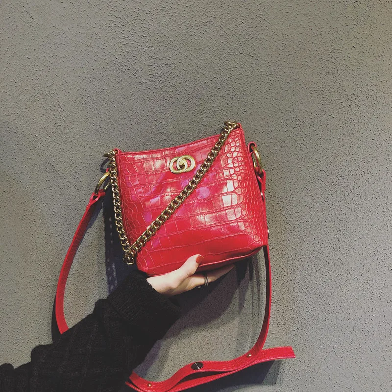

2019 New Fashion Casual Phone Coin Shoulder Bag Small Women PU Leather Messenger Bags Clutch Zipper Crossbody Chains Bag OC227
