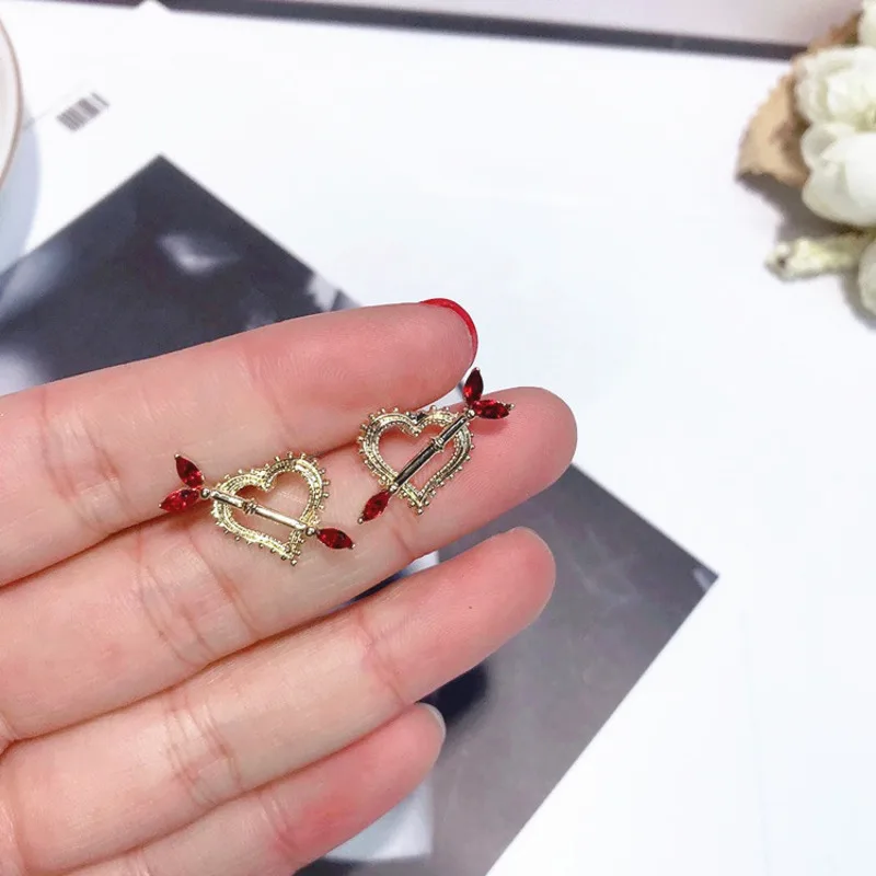 

2019 Hot Personality Red Crystal Cupid Heart Shape Small Fresh Sweet Stud Earrings For Girl Women Fine Silver Jewelry