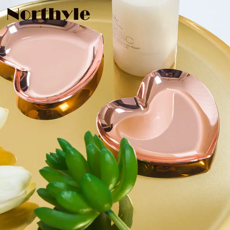 

Nordic Metal golden tray mini heart plate iron storage tray home decoration jewelry dish steel jewelry plate DIY wedding decor