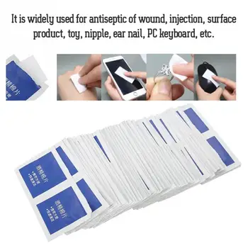 

100pcs / Box Medical Alcohol Disinfection Cotton Alcohol Wipes Pad for Pierced Ear Silver Jewel Toiletry Kits