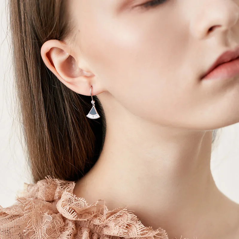 

WKOUD EAM 2019 New Woman 925 Silver Geometric Rhinestone Pendant Earrings Trendy Female Jewelry Accessories Party Gift S#TA201