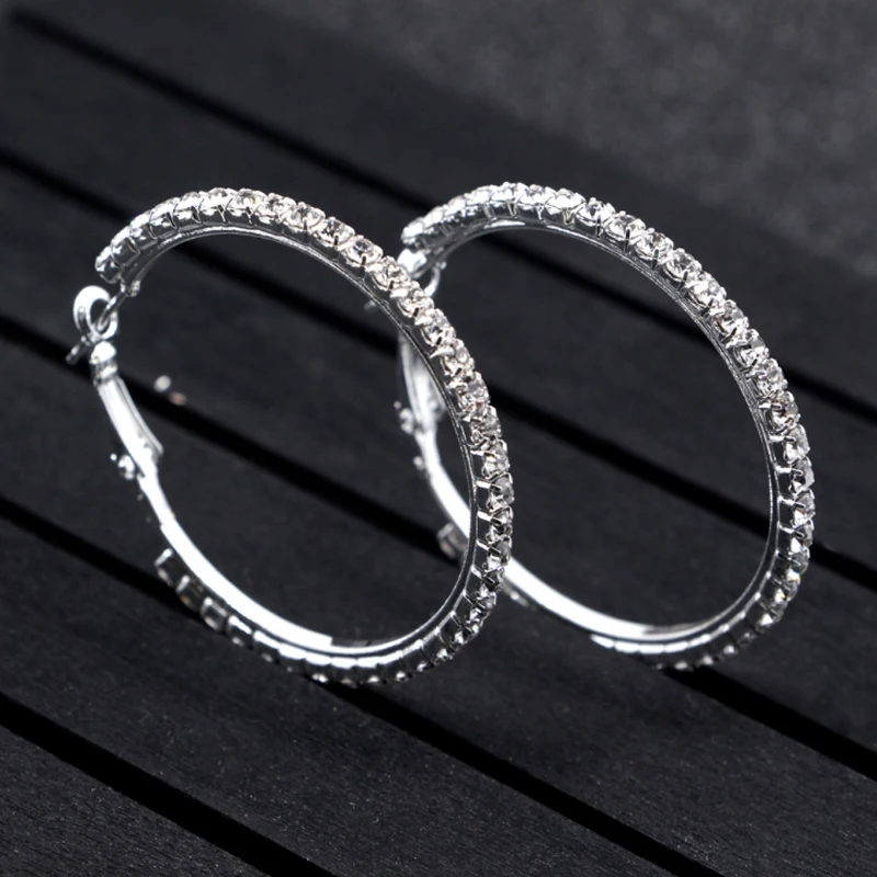 серьги кольца большие камнями. серьги 338809. серьги кольца большие камнями. серьги кольца с камнями. серьги кольца с камнями.