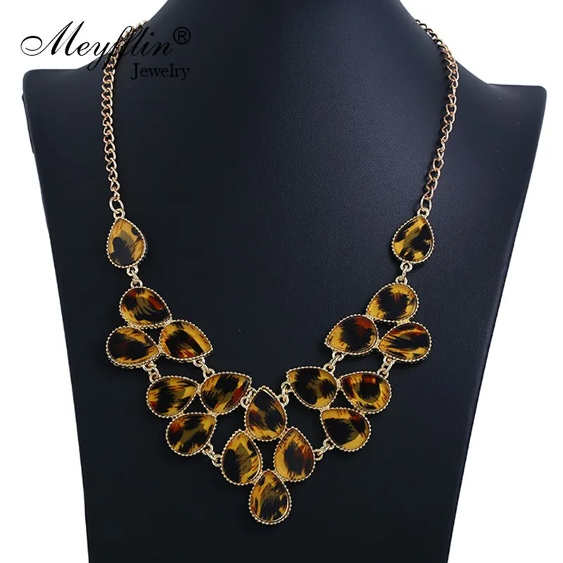 

Meyfflin Leopard Print Acrylic Statement Necklaces for Women Vintage Collier Femme Waterdrop Choker Necklace Fashion Jewelry