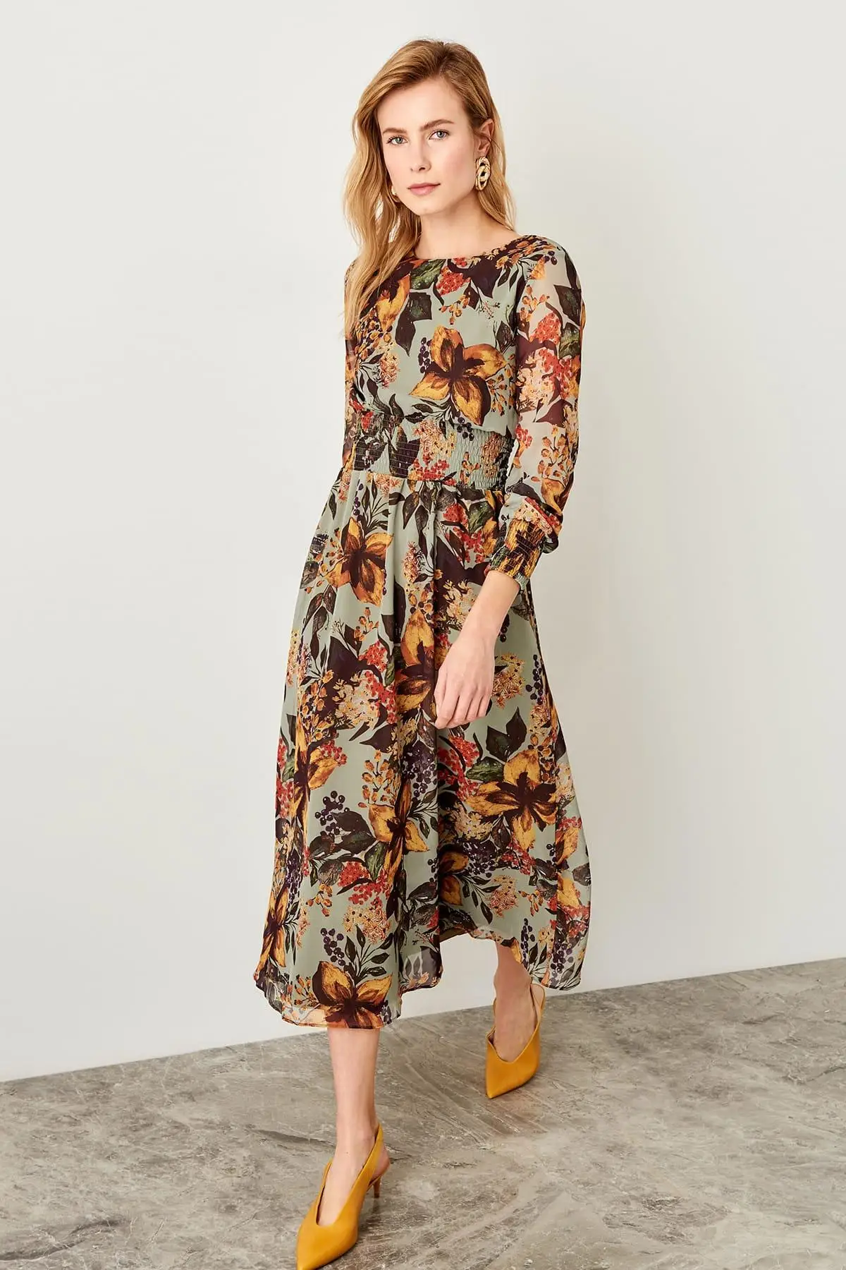 

Trendyol Mint Flower Decorated Gipeli Dress TWOSS19ST0095