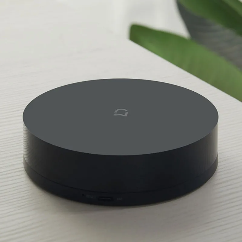 

Original Xiaomi Universal Smart Remote Control Controller APP Remote Timing Control Home Appliances 360 Degree Smart Switch