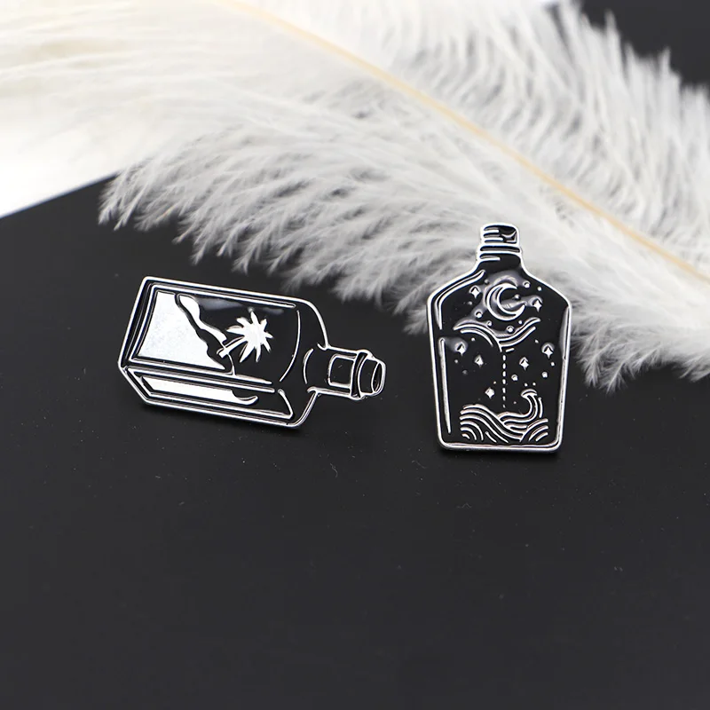 

Drifting Bottle Brooches Time Hourglass Star Enamel Pin for Kids Lapel Pin Hat Bag Pins Denim Jacket Women Brooch Badge Q1094