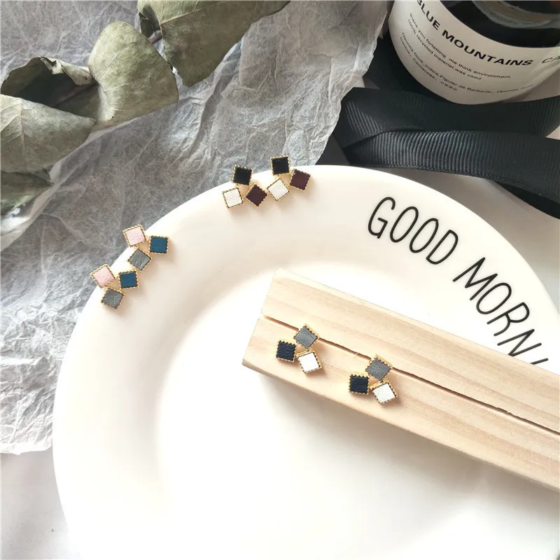 

Korean Simple Trinkets Geometric Square Stitching Hit Color Earrings Light Cold Wind Super Fairy Personality Earrings Female2019
