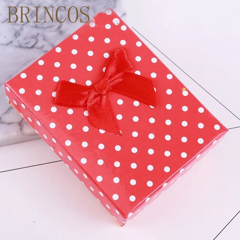 

2019 dot print red box jewelry necklace earrings ring paper gift box jewelry storage white sponge Love gift bracelet bow