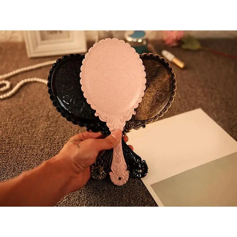 

Portable Vintage Cosmetic Makeup Mirror Hand Hold Oval Round Mirror Noble Restore Ancient Ways Court Mirror Beauty Tool 2019