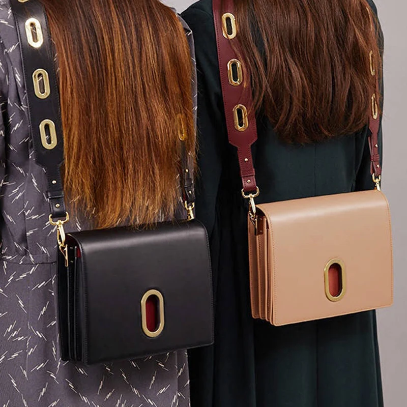 

[Super Seabob] 2019 Spring Summer Woman Stylish New Black Color Single Strap Hole PU Leather Messenger Bag All Match LM316