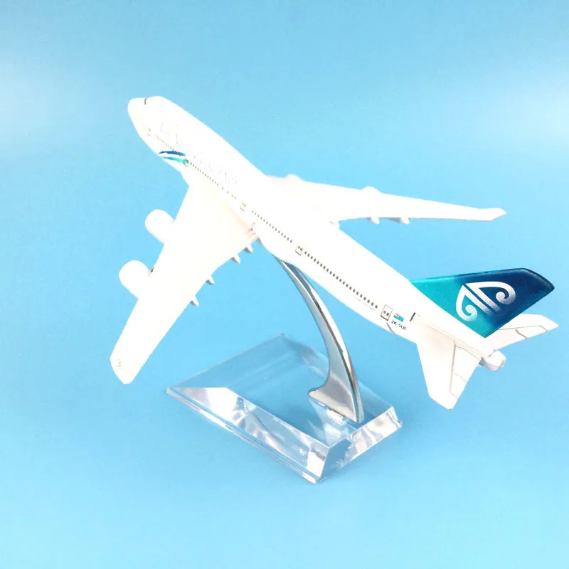 16cm Air New Zealand Boeing 747 Aircraft Model Diecast Metal Model Airplanes 1:400 Metal Aeroplane Plane Airplane Model Toy