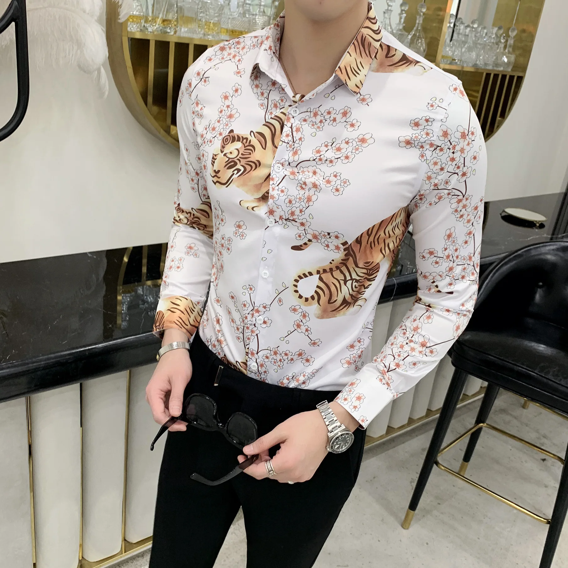 

Gold tiger Print Shirt men Slim Fit Korea casual Shirt Men Chemise Homme Floral Social Party Club Shirt camisa masculina