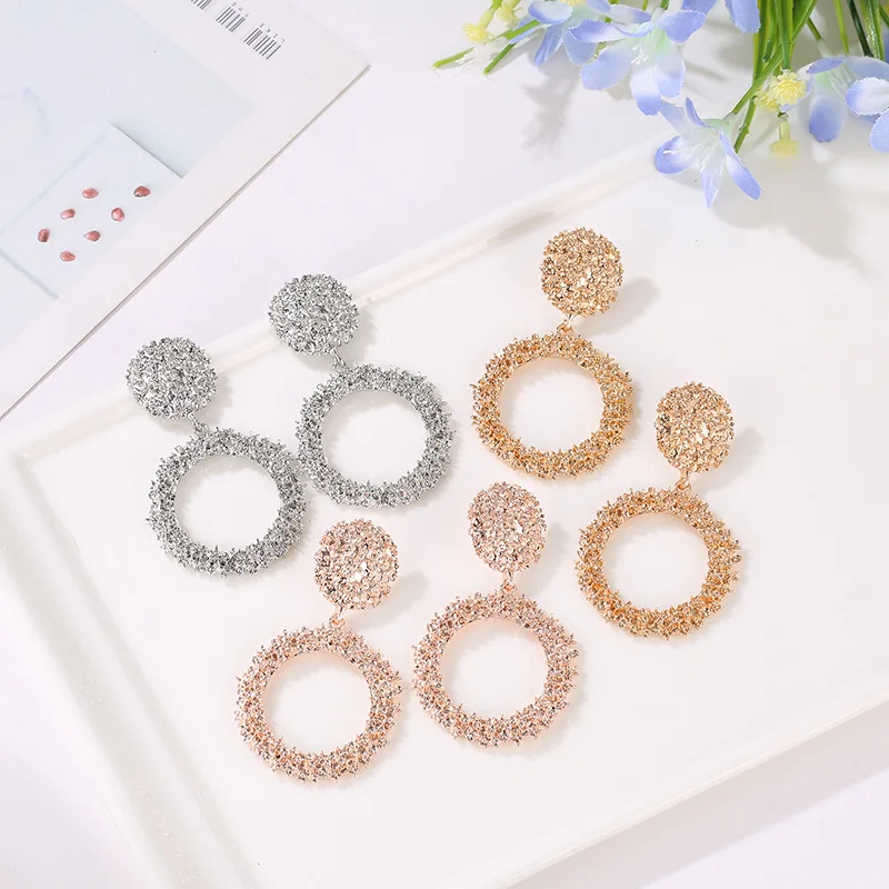 

Bohemia Women Drop Dangle oorbellen Vintage Geometric Metal Statement Earring Shellhard Female Party Jewelry Accessories