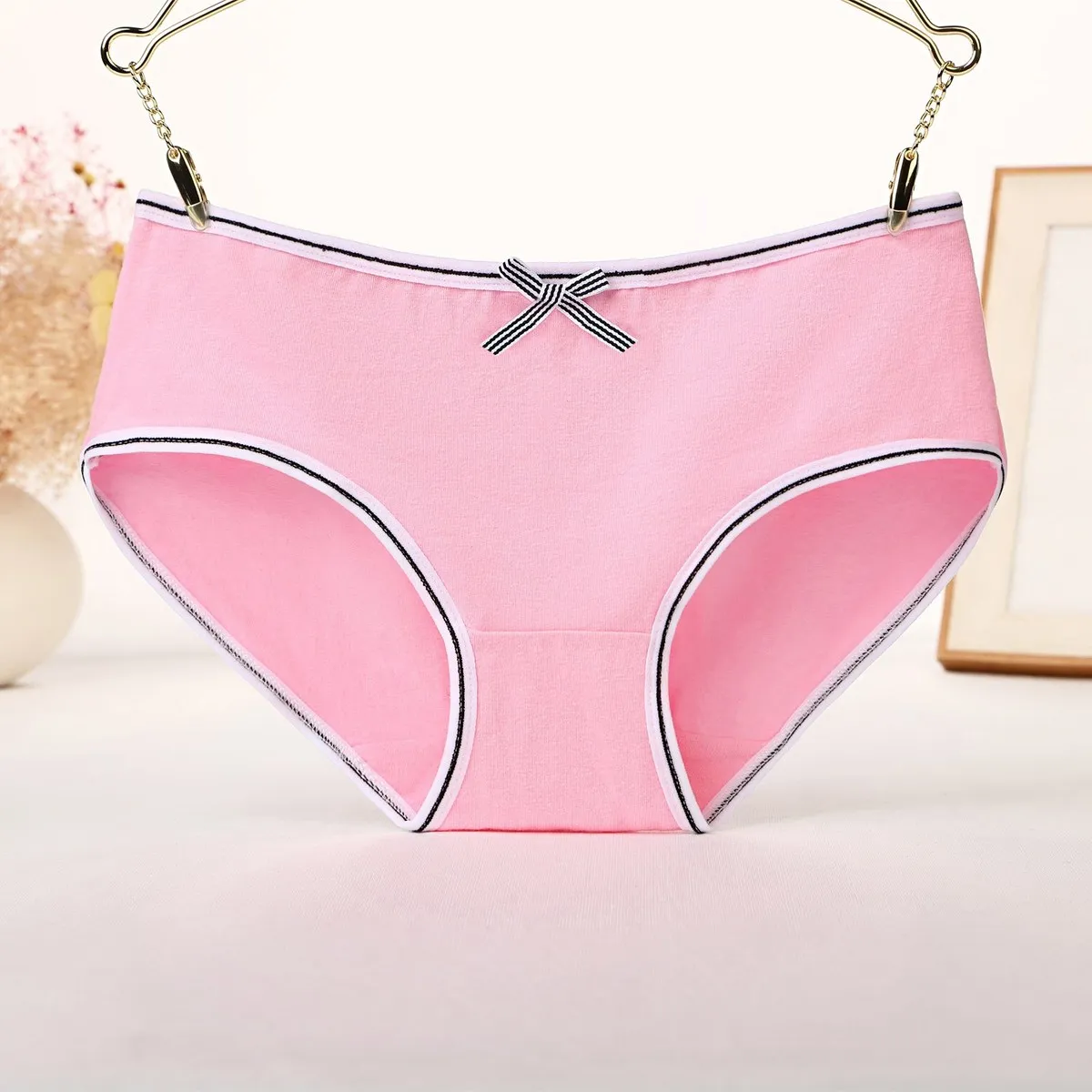 Женское нижнее белье комфортные хлопковые бесшовные трусы розового цвета