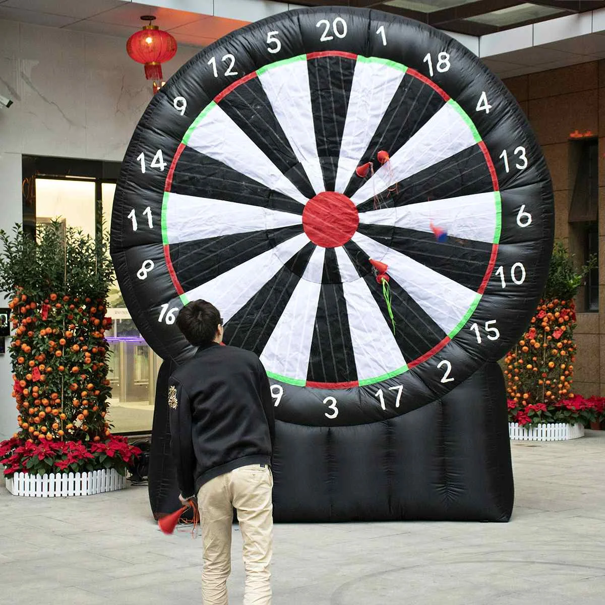 

4 Meter Giant Inflatable Dart Board Outdoor Throwing Sport Games Inflatable Bouncer With Air Blower Oxford Fabric Dart Board New