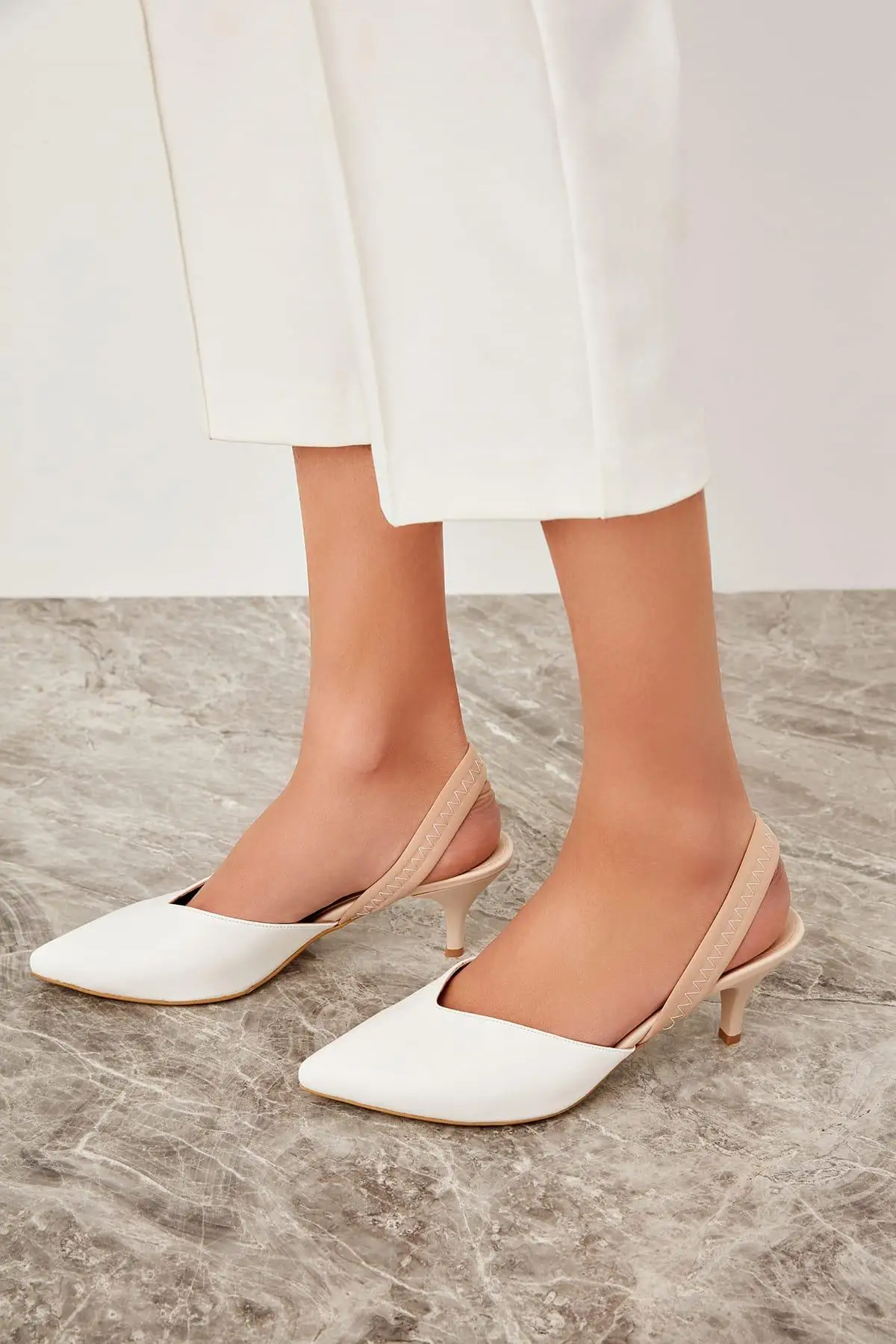 

Trendyol White Women 'S High-Heeled Shoes TAKSS19AZ0022