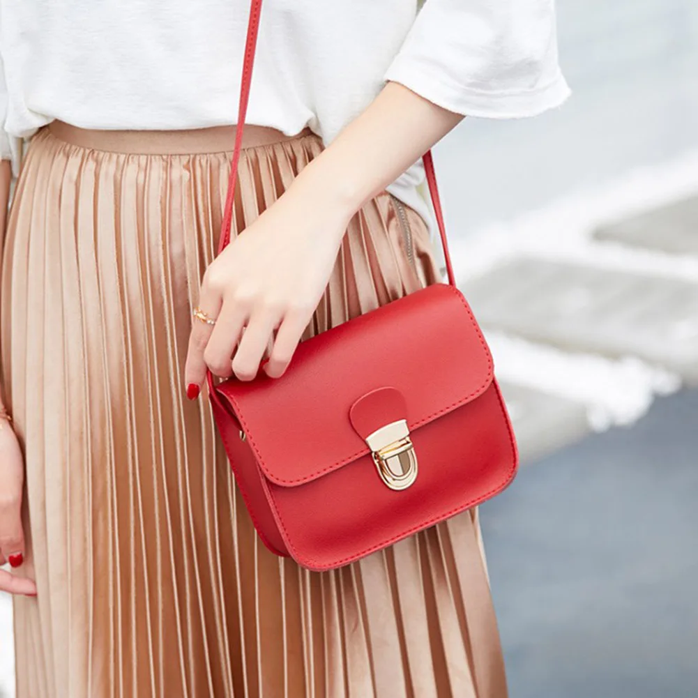 2018 جديد صغيرة حقائب يد جلدية المرأة الأحمر الوردي Crossbody أكياس قفل تصميم السيدات البسيطة حقائب كتف متنقلة Sac 2018 جديد صغيرة حقائب يد جلدية المرأة الأحمر الوردي Crossbody أكياس قفل تصميم السيدات البسيطة حقائب كتف متنقلة Sac