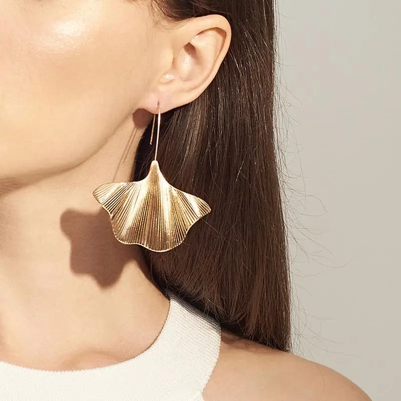 

Topselling Personality Fashion Earrings Wild Street Photos Alloy Leaves Creative Earrings For Women Best Gifts