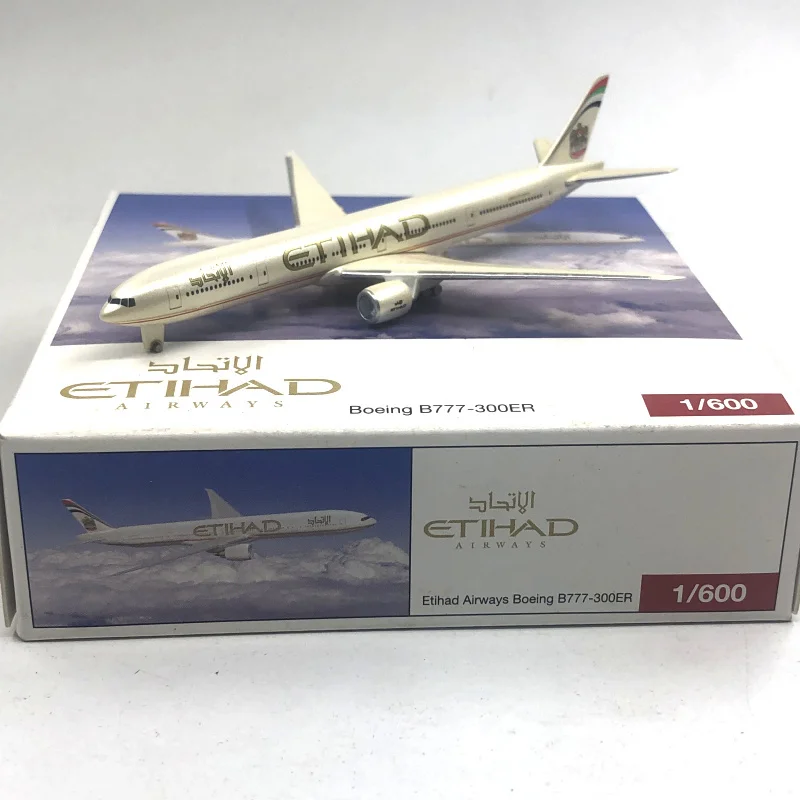 Новое специальное литье 1:600 воздушным транспортом 777 300er Adi авиации модель