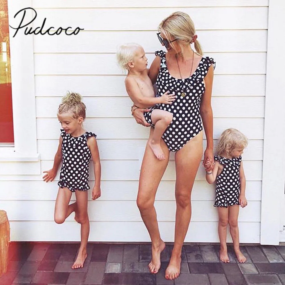 

2019 Brand New Family Matching Women Baby Girls Boys Swimwear One Piece Bikini Ruffles Dots Print Bathing Suit Swimwear Swimsuit