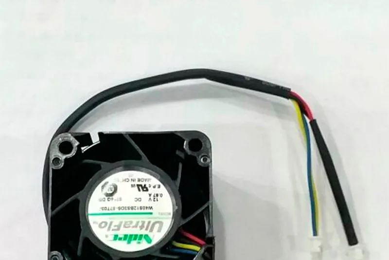 

NIDEC 40*40*28mm DC 12V 0.67A W40S12BS3D5 4-wires PWM cooling fan