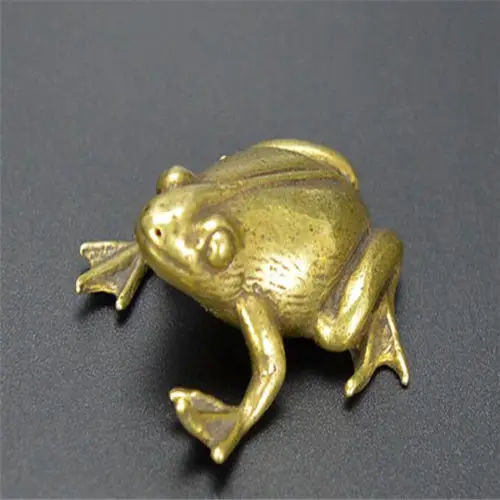 Chinese Hand Carved Animal Pastoral Style Brass Frog Small Statue Ornament | Дом и сад