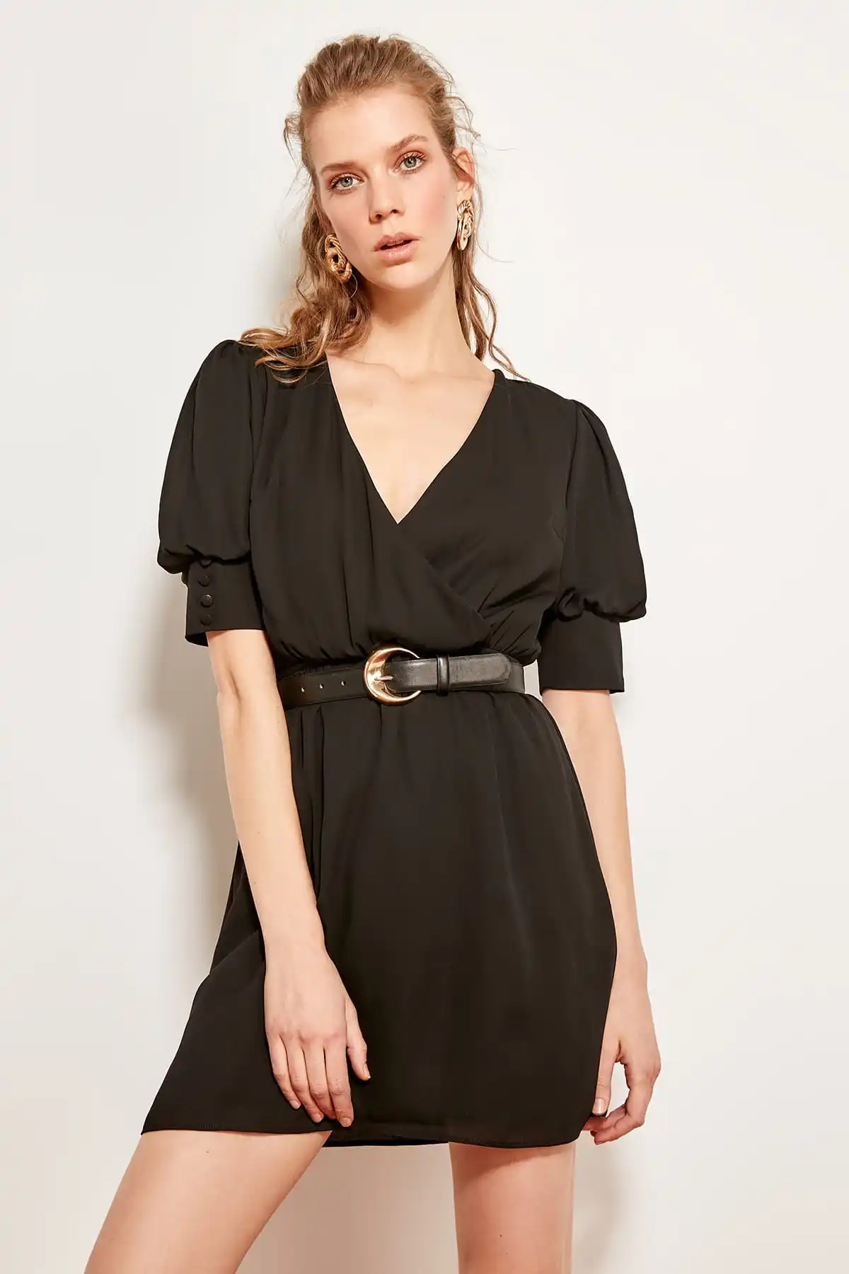 Trendyol Details Arm Button Black Dress TOFSS19WX0004 | Женская одежда