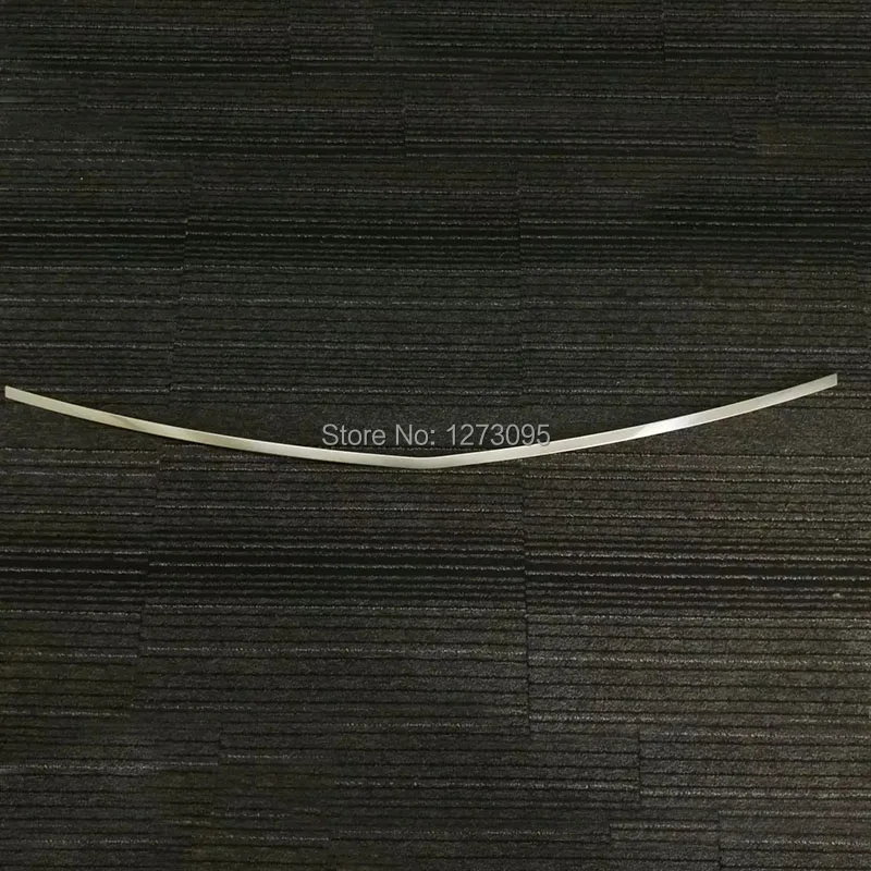

For Cadillac XT5 2017 2018 Stainless Exterior Rear Bumper Protector Sill Trim Tail Trunk Guard Pedal Car Styling Accessories