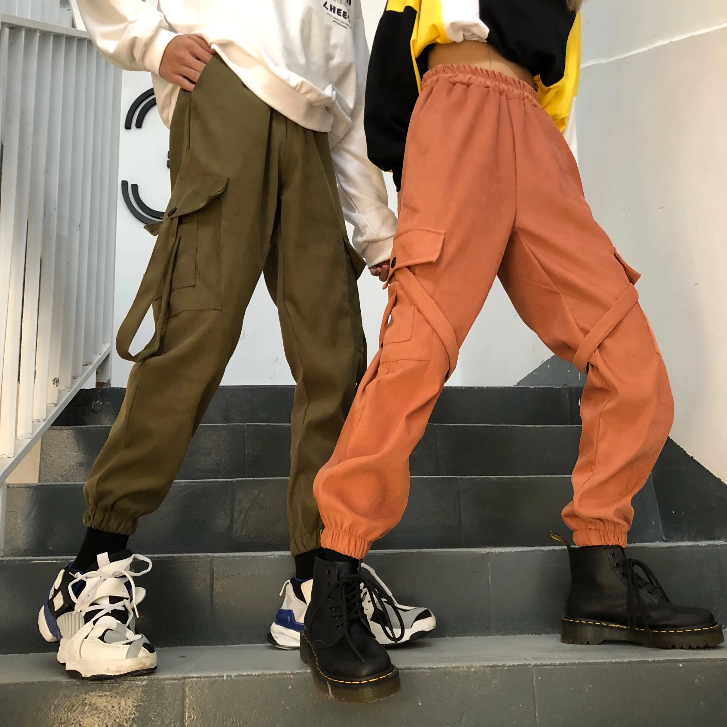Men's Trousers 2019 Spring New Street Loose Trousers Slim Tooling Pockets Feet Fluttering Trousers Couple Casual Men's Clothing Men's Trousers 2019 Spring New Street Loose Trousers Slim Tooling Pockets Feet Fluttering Trousers Couple Casual Men's Clothing
