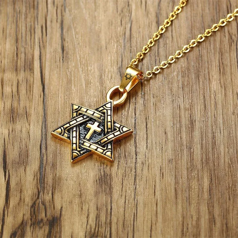 David With Cross Pendant Necklace 