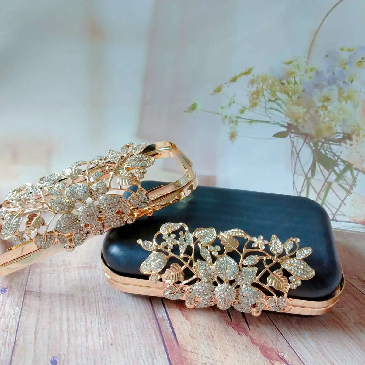 

Manual Package Export Gold DIY Leaf Case The Golden Mouth Is Shallow. Golden Silver Leaf Full Package Send Paper Type Pattern