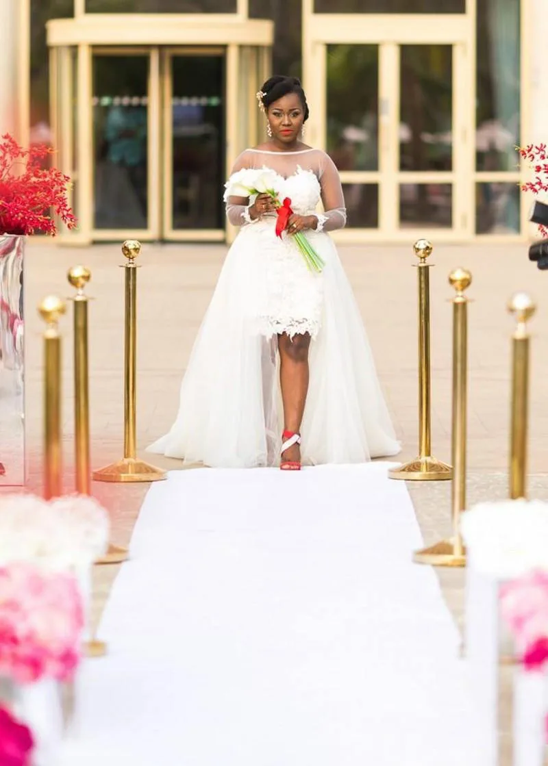 Свадебные платья в Южно африканском стиле 2018 с прозрачной горловиной длинным