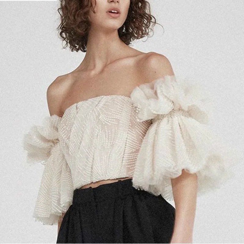 

OLOEY 2019 New Summer Fold Stitch Short Mesh Temperament Horn Sleeve Slash Neck Straples Sexy Women Fashion Tide Tops Q230