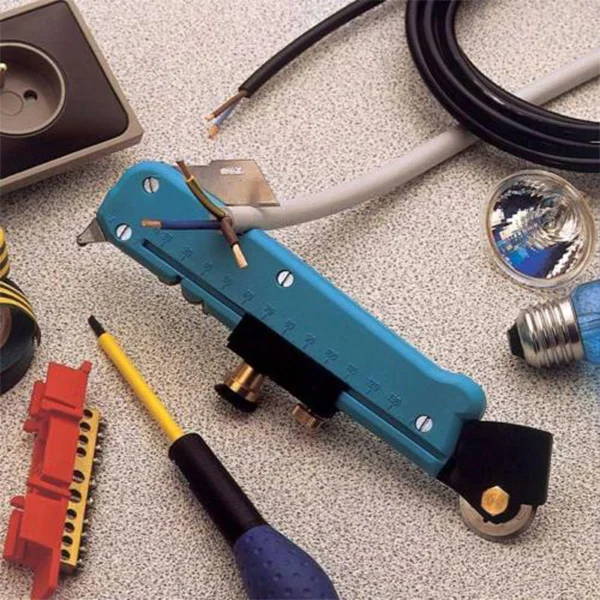 

Professional Multifunction Glass Cutter Six Wheel Metal Cutting Tool with Measuring Ruler CLH@8