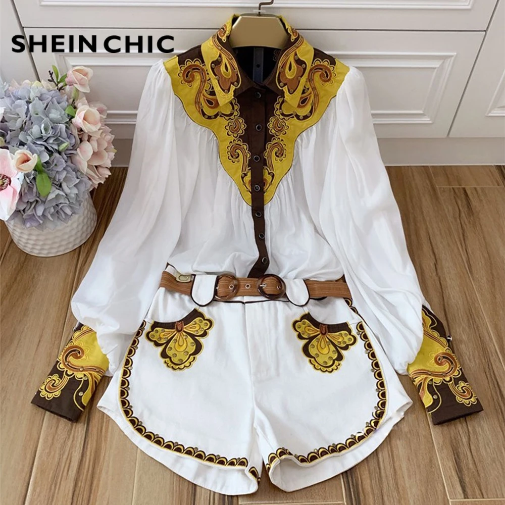

Runway Spring Summer Luxury Women Two Piece Set 2019 White Lantern Sleeve Embroidery Shirt Tops + Shorts Two Piece Set Suit