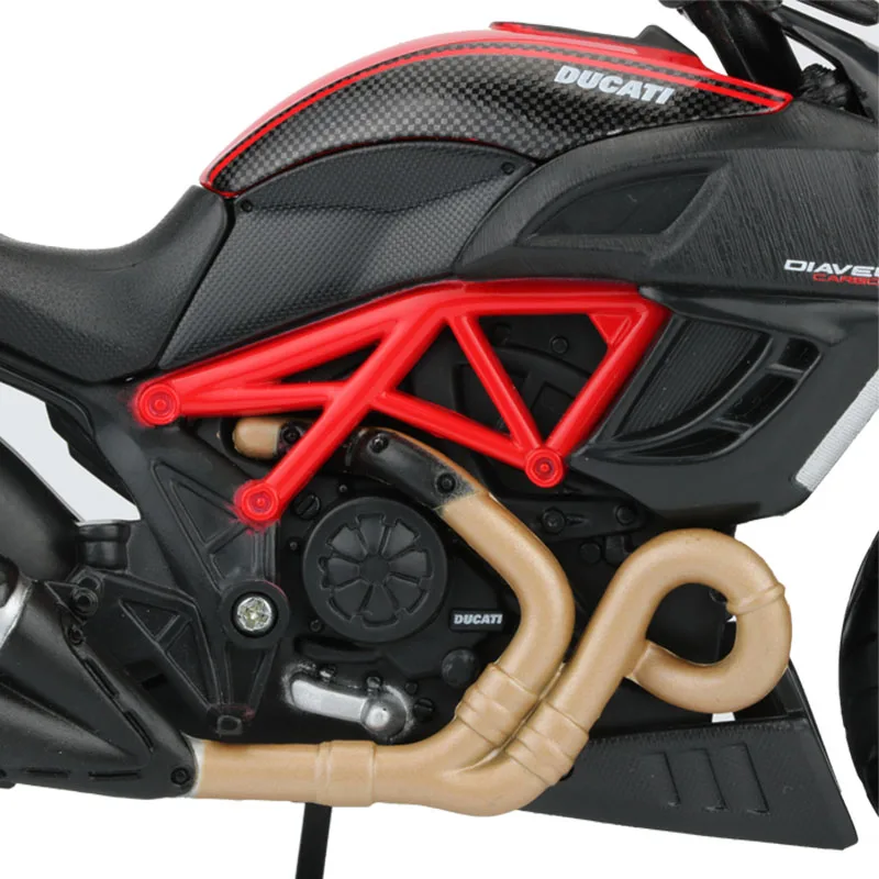 Модель мотоцикла Maisto из 1:12 сплава, игрушечный мотоцикл Diavel, углеродный мотор, модель автомобиля, украшения, детские игрушки для мальчиков, подарок