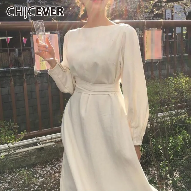 Женское платье с круглым вырезом CHICEVER белое длинное высокой талией и бантом