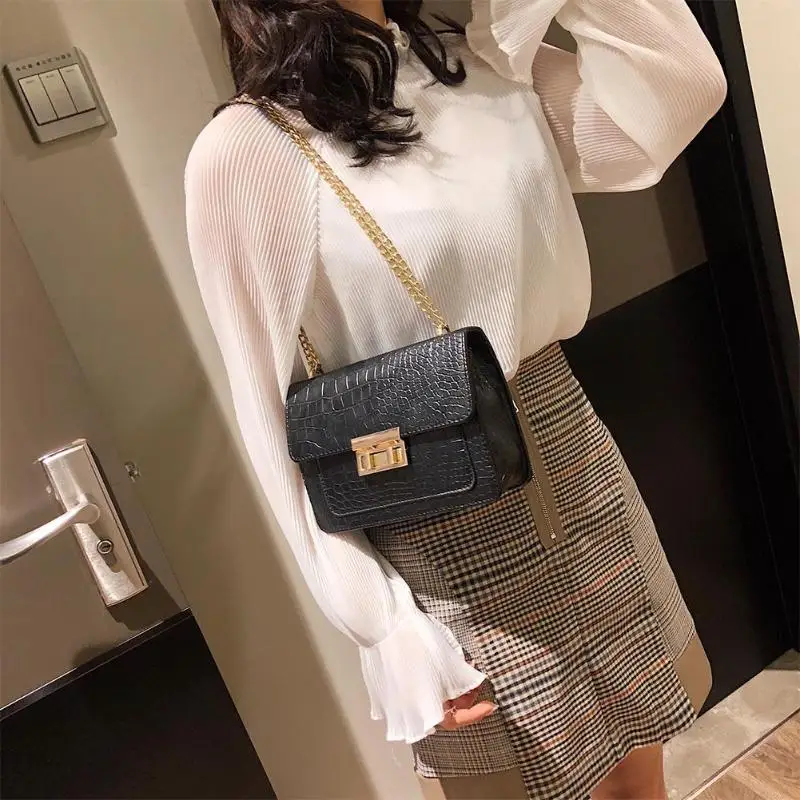 مصغرة صغيرة المرأة Crossbody حقيبة للنساء 2019 الأزياء صغيرة الصلبة الألوان حقيبة كتف الرجعية سلسلة رفرف الإناث حقائب بولسا مصغرة صغيرة المرأة Crossbody حقيبة للنساء 2019 الأزياء صغيرة الصلبة الألوان حقيبة كتف الرجعية سلسلة رفرف الإناث حقائب بولسا