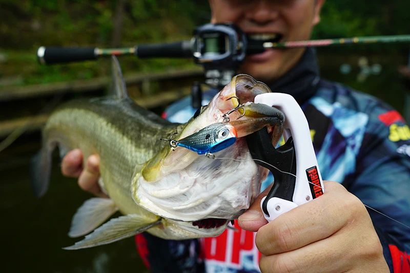Рыболовная приманка Rapala Rippin Rap Rpr07 Vib искусственная 70 мм 24 г с плавным дизайном 2