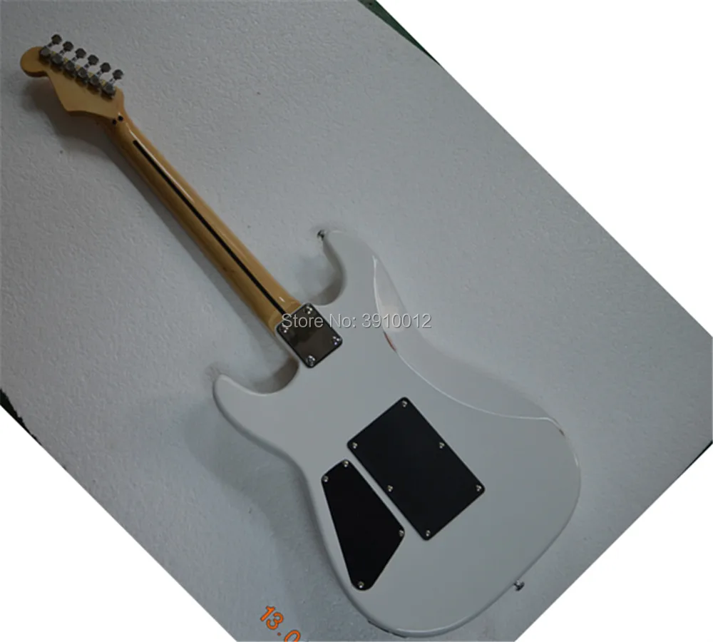 top quality  Charvel Alder San Dimas guitars maple fingerboard  white electric guitar  with floyd rose bridge