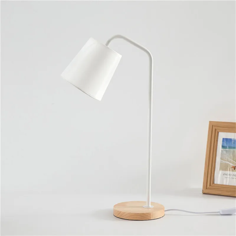 Kopen CLAITE Nordic Minimalistische Creatieve Tafellamp USB LED Bureaulamp Slaapkamer Slaapzaal Moderne Massief Houten Leeslamp Bureaulamp