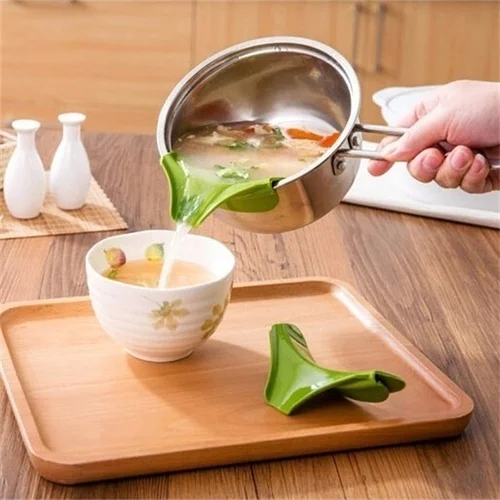 

Anti-spill Drain The Kitchen Pots and Pans Round Rim Deflector Liquid Diversion Mouth Poured The Soup Kitchen Gadgets