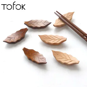 

Tofok 1PC Wooden Chopsticks Holder Leaf Shape Knife Stand Spoon Rest Fork Rack Japanese Frame Art Craft Dinner Kitchen Tableware
