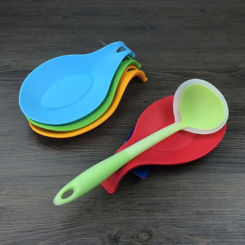 

Attractive 1Pc Silicone Spoon Insulation Mat Silicone Heat Resistant Placemat Drink Glass Coaster Tray Spoon Pad Kitchen Tool