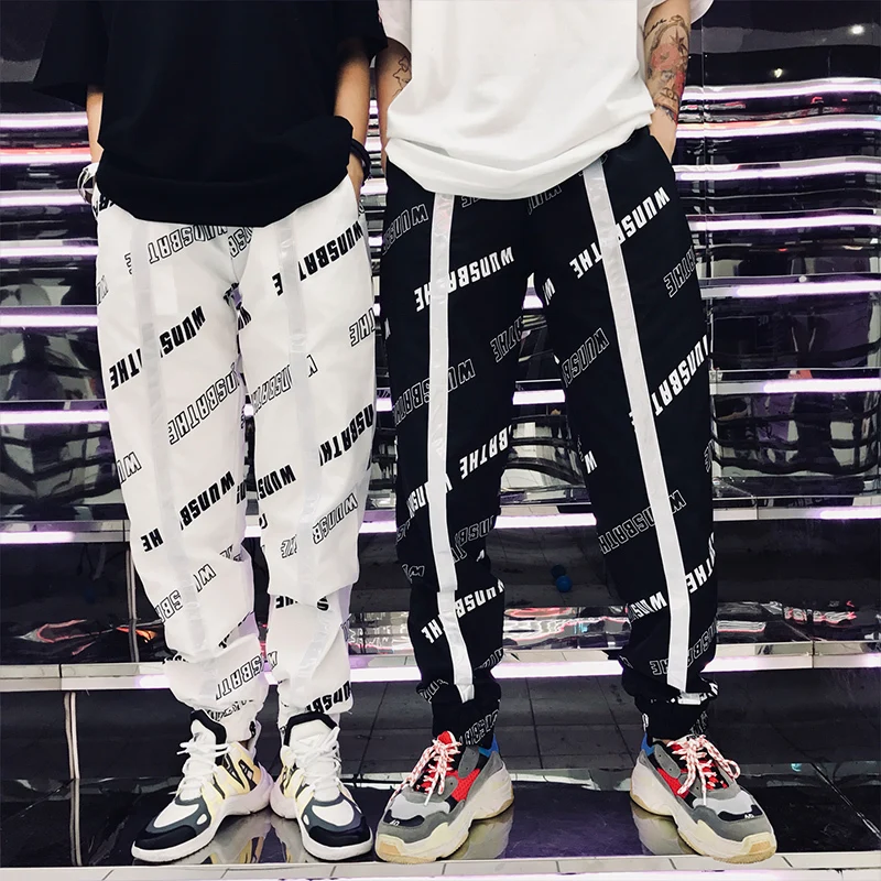 2018 New National Tide Reflective Nine Points Sports Pants Pants Men No Elastic Hip Hop Ins Casual Pants Black / White M-3XL