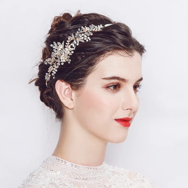 

Creative bride's head ornaments leaf flowers headband soft tiara bridal hair with the origin of the bride's head ornament