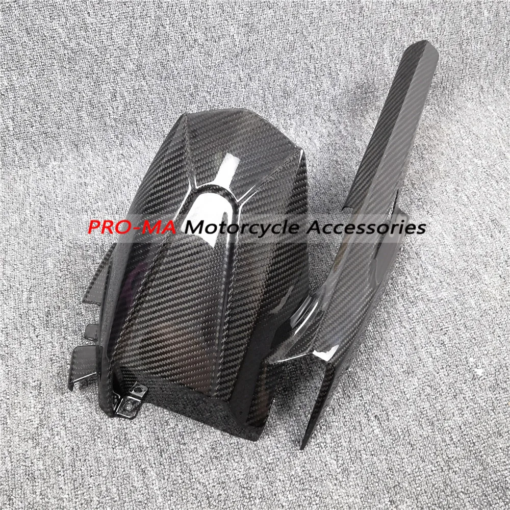 

Motorcycle Rear Hugger with Chain Guard in Carbon Fiber for Suzuki GSR750 Twill glossy weave