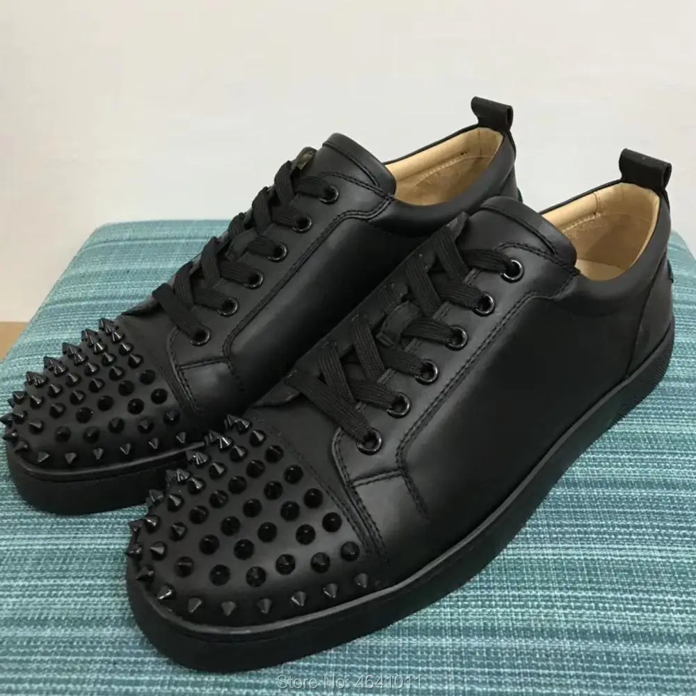 

Low Cut Leisure cl andgz Lace up Full Black leather Rivets front Fashion Red bottom For Man Shoes Sneakers casual Flat Loafers
